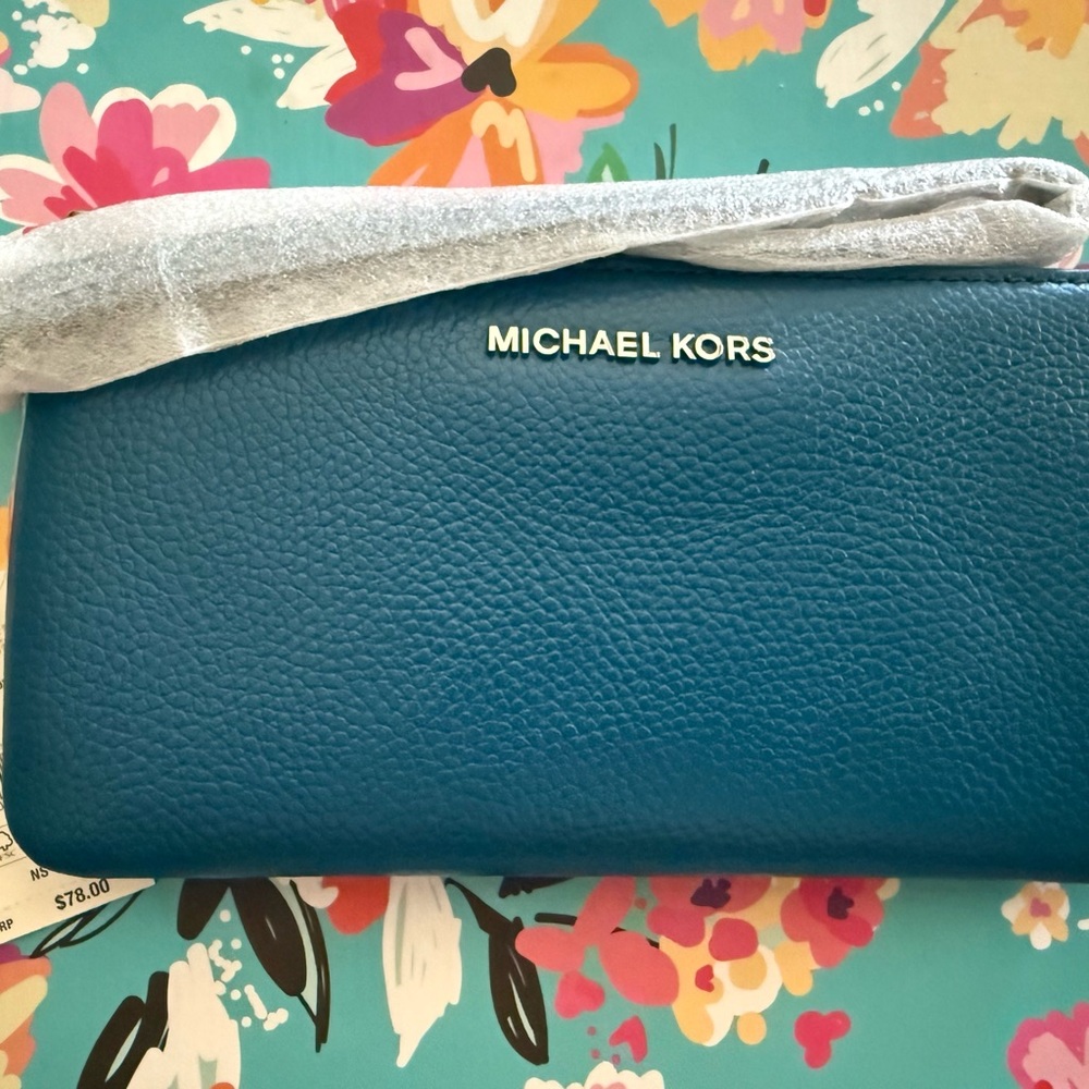 BNWT 🌟 👜 Michael Kors Jet Set Medium Wristlet – Dark Mountain